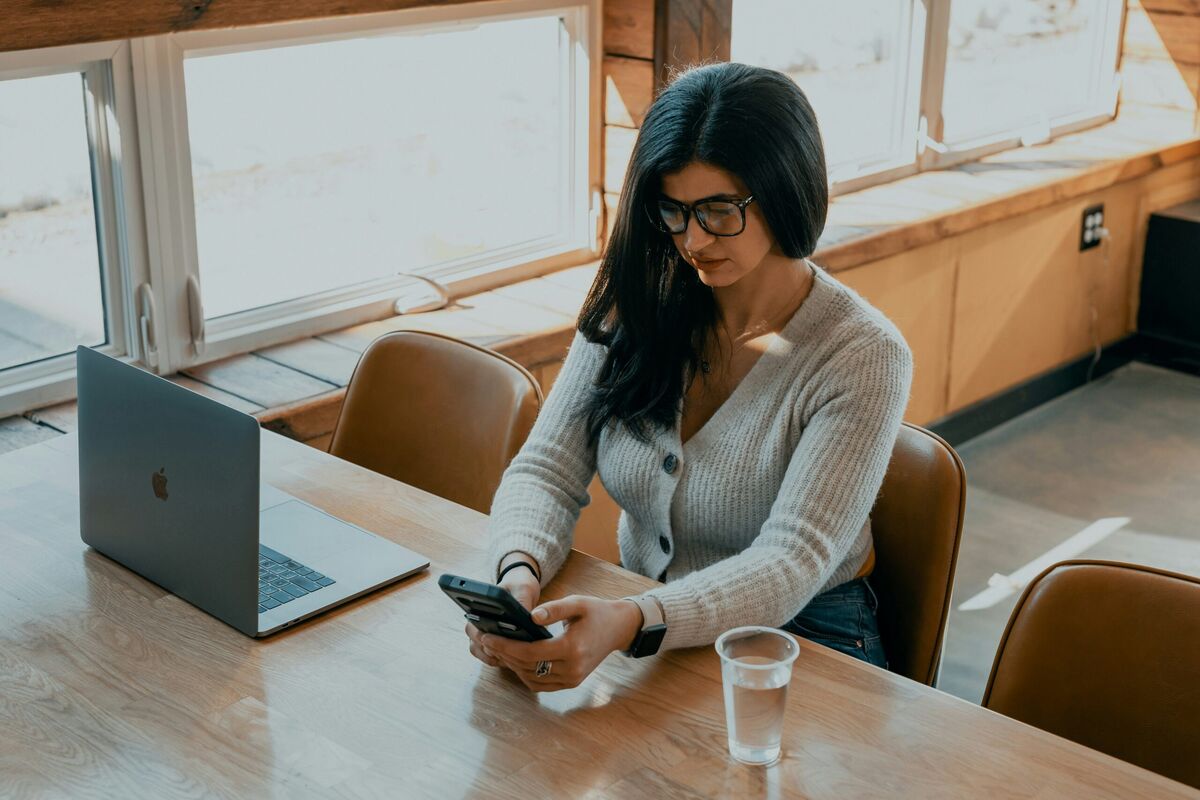 Is It Better to Call or Text a New Lead?